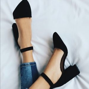 BLACK SUEDE ANKLE STRAP HEELS!